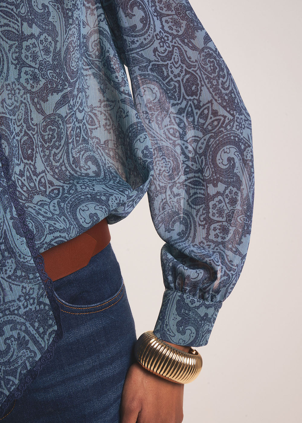 TAISLEY Printed blouse with stand-up collar and tie fastening - 4 - Sud Express - Sud Express