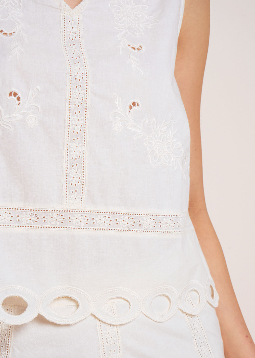 TASOPHIE Embroidered Top - 4 - Sud Express - Sud Express