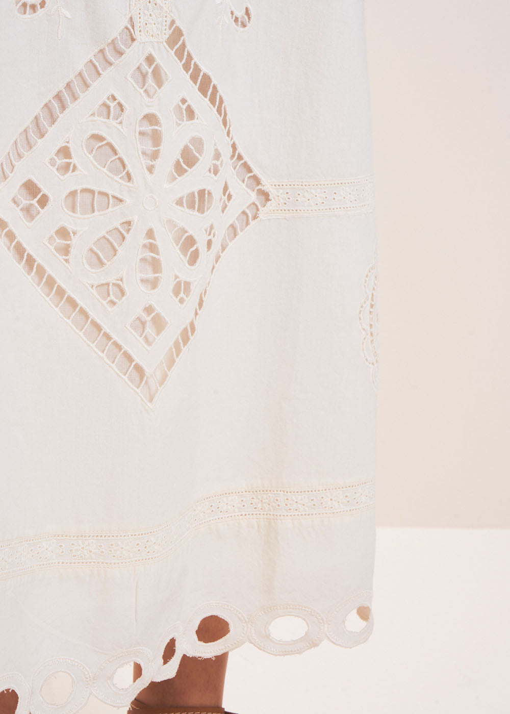 JASOPHIE Embroidered Long Skirt - 4 - Sud Express - Sud Express