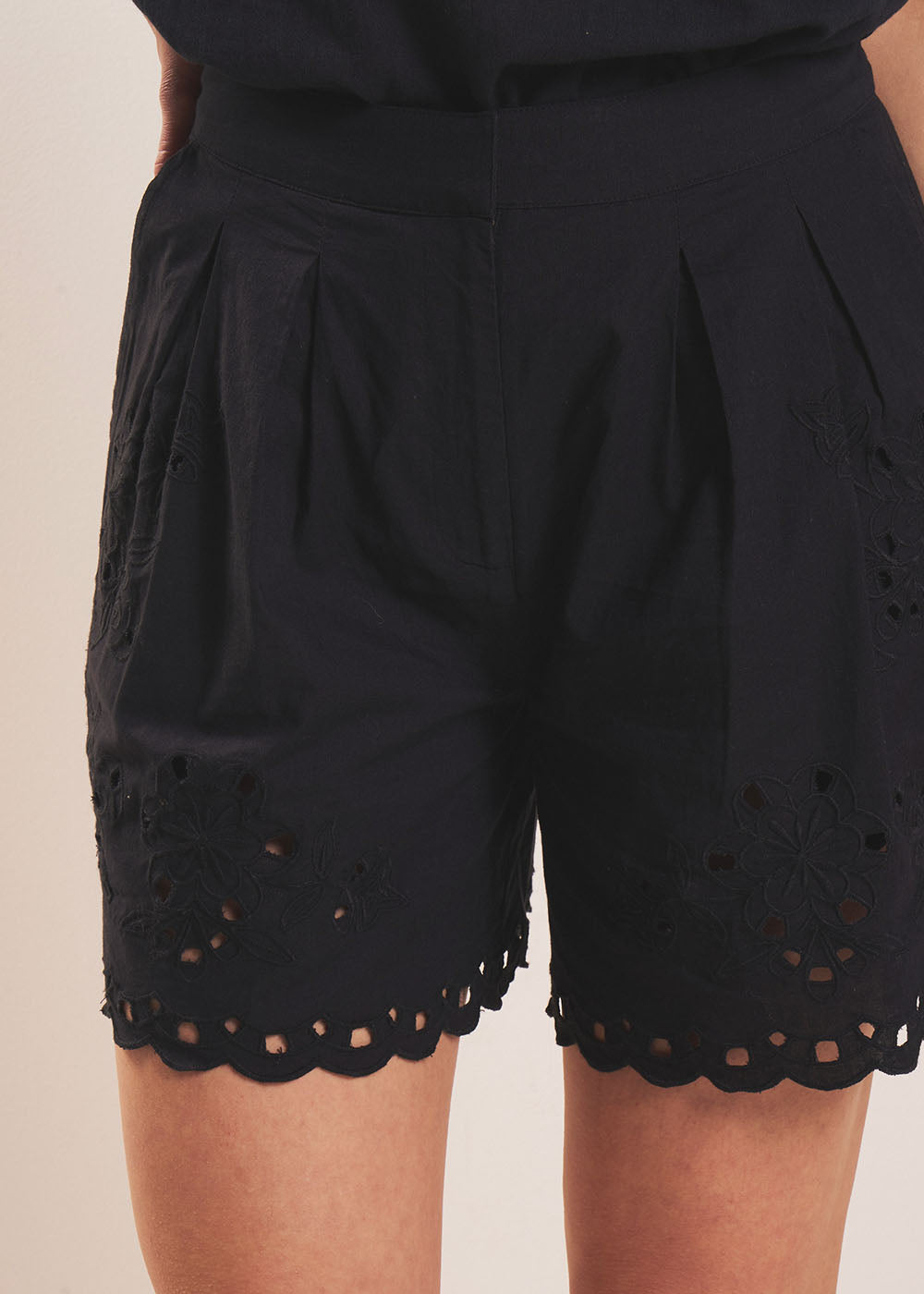 SAPA Embroidered Shorts - 4 - Sud Express - Sud Express