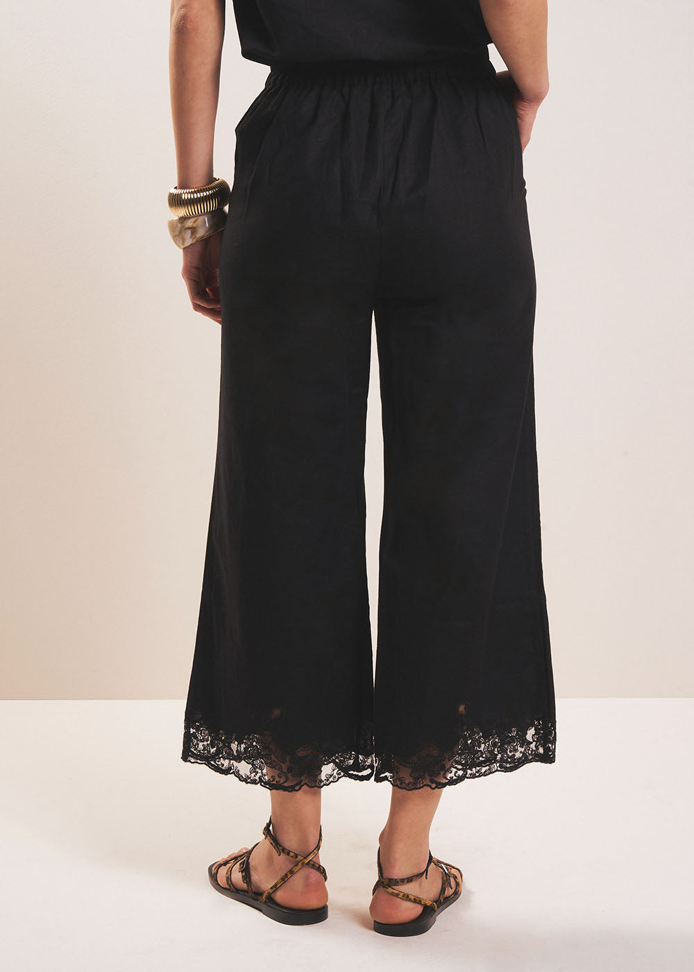 PASALO Lace-trimmed trousers - 3 - Sud Express - Sud Express