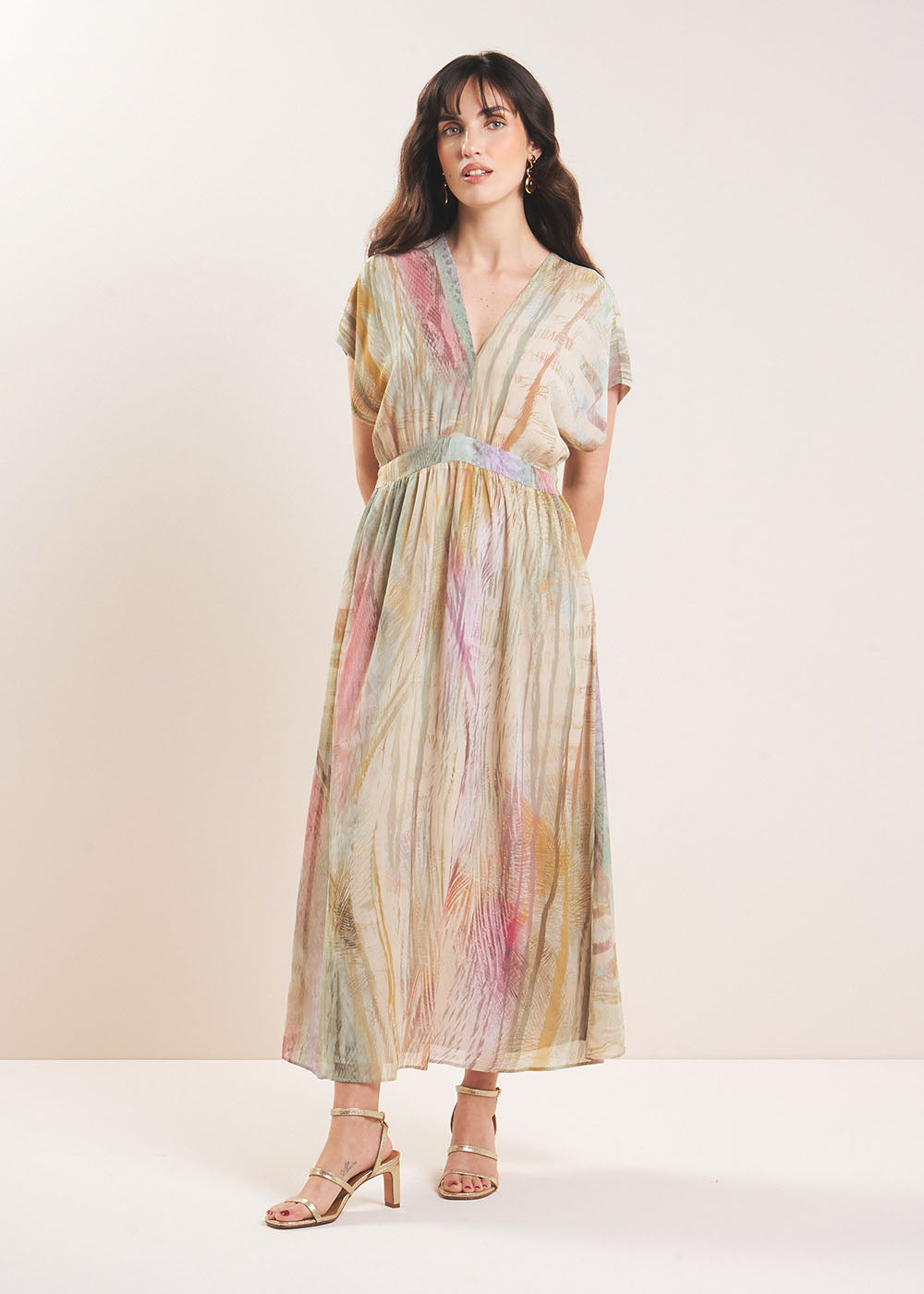 RAZAMBIE Printed midi dress with a V-neck - 1 - Sud Express - Sud Express