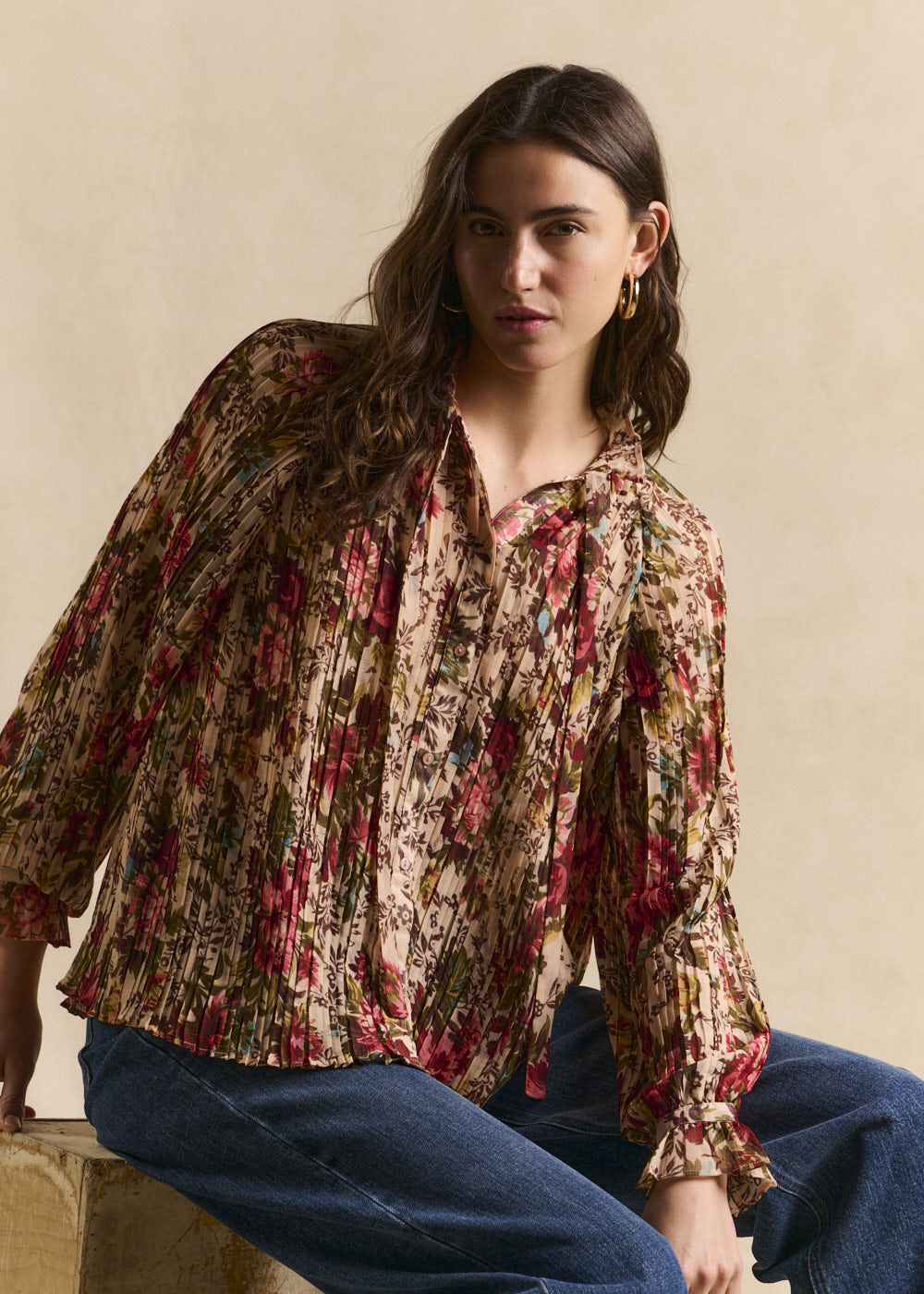 Floral blouse with ruffled collar - Sud Express - 1 - Sud Express