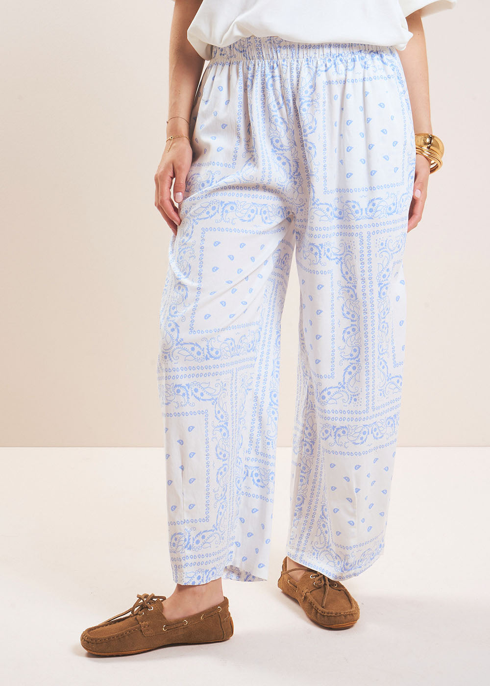 PADRIEN Flowy trousers with a bandana print - 2 - Sud Express - Sud Express