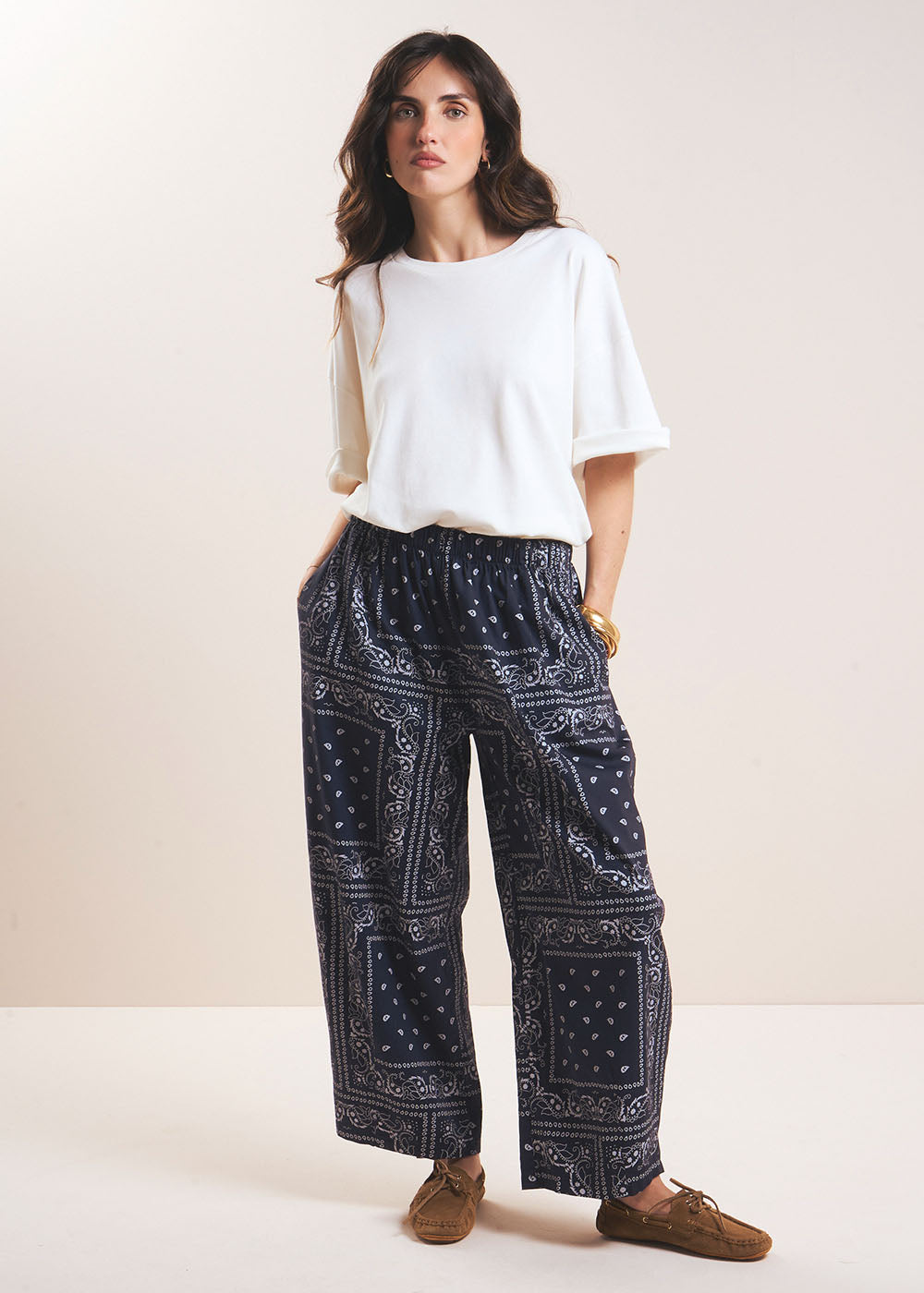 PADRIEN Flowy trousers with a bandana print - 1 - Sud Express - Sud Express