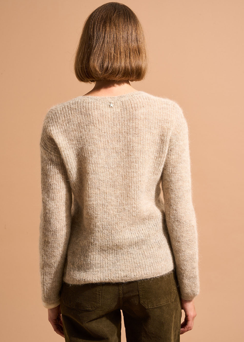 V-neck sweater with 3/4-length sleeves - Sud Express - 3 - Sud Express