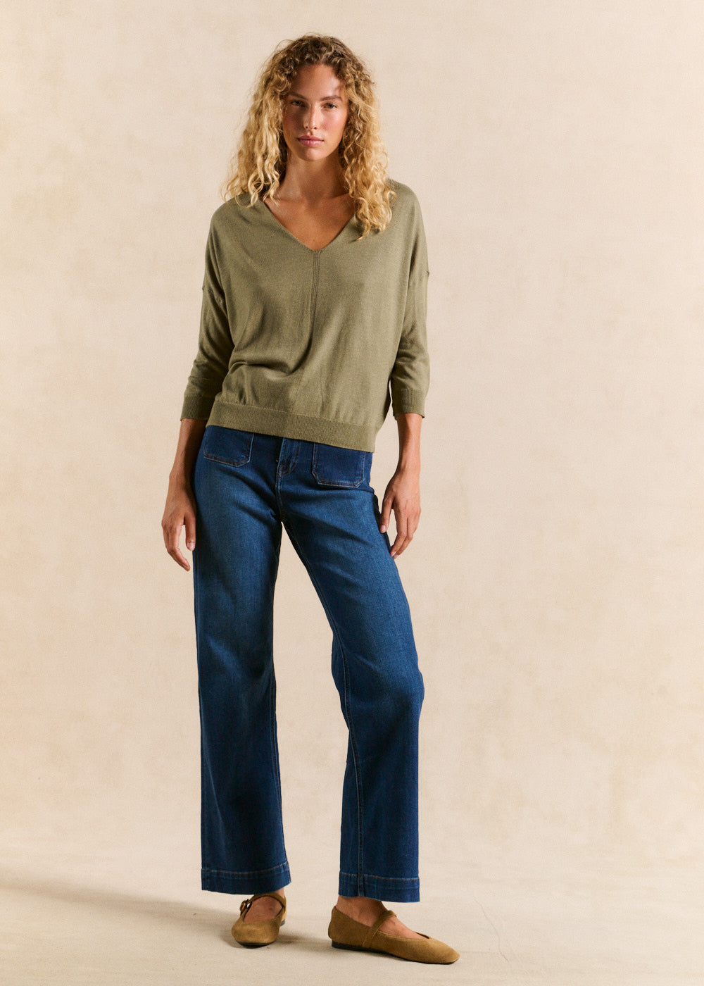 MANONO Oversized V-neck jumper with mid-length sleeves - 4 - Sud Express - Sud Express