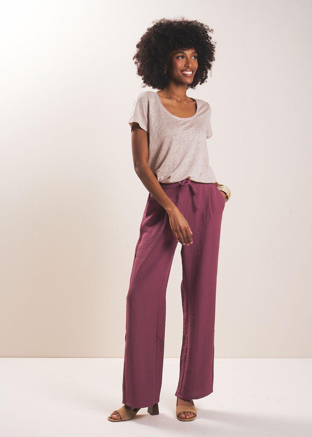 High-waisted, straight-leg flowing trousers - Sud Express - 5 - Sud Express