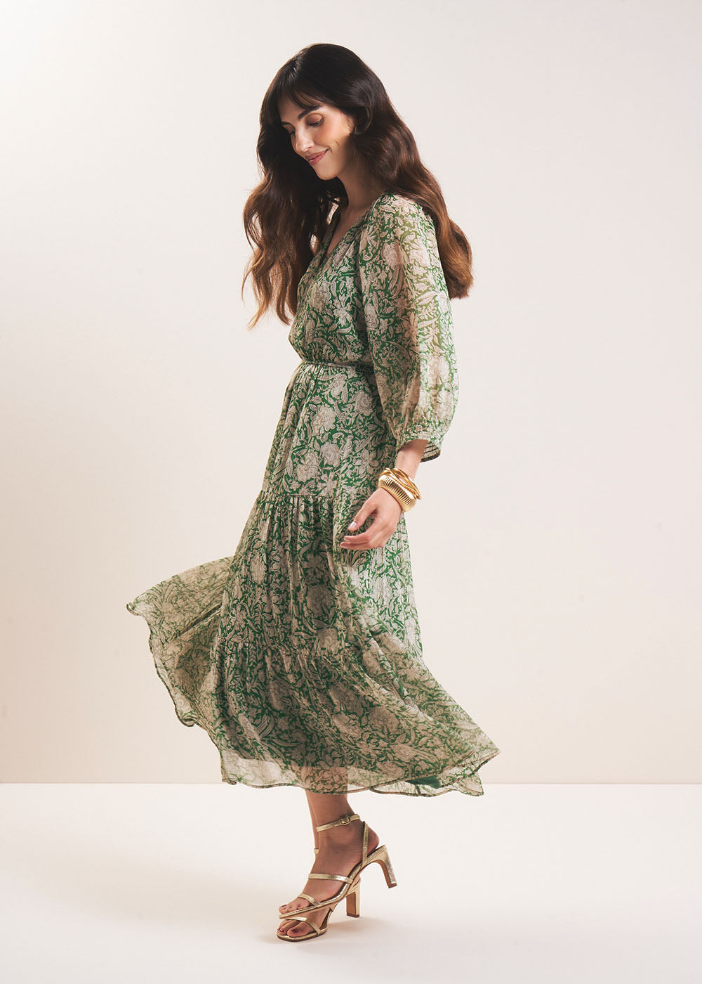 Long printed dress with ruffles - Sud Express - 6 - Sud Express