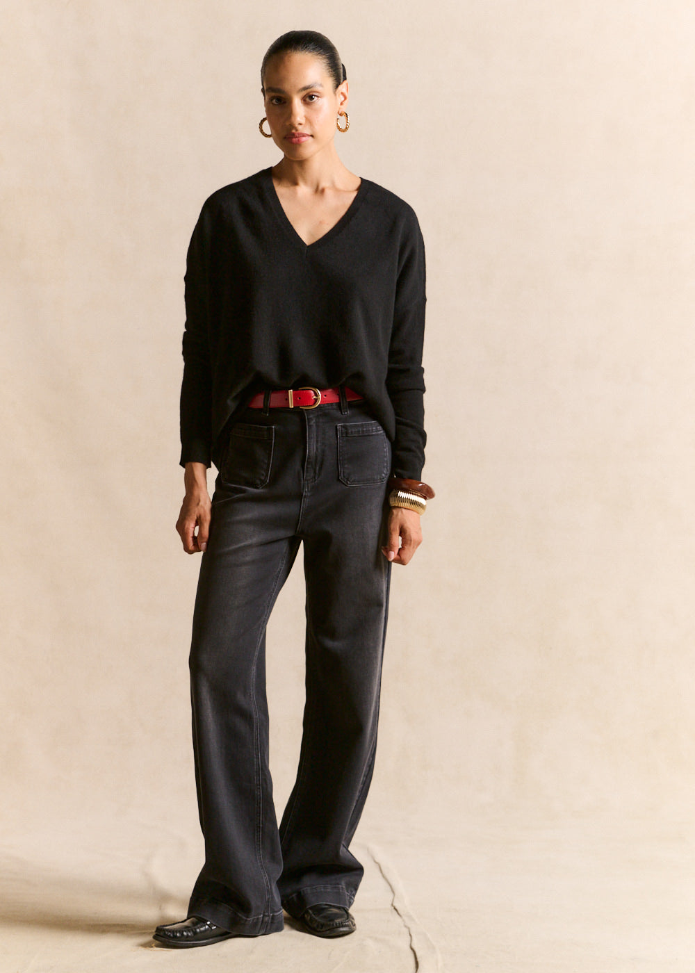 Cashmere V-neck sweater flared fit - Sud Express - 1 - Sud Express