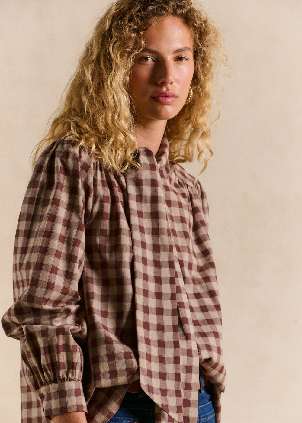 Checked blouse with a bow - Sud Express - 6 - Sud Express