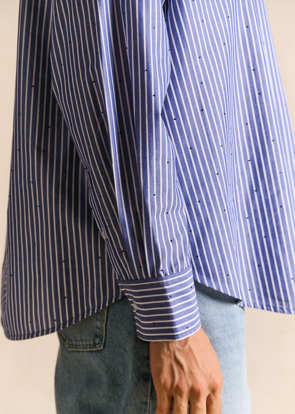 Striped oversized shirt with rhinestone details - Sud Express - 4 - Sud Express