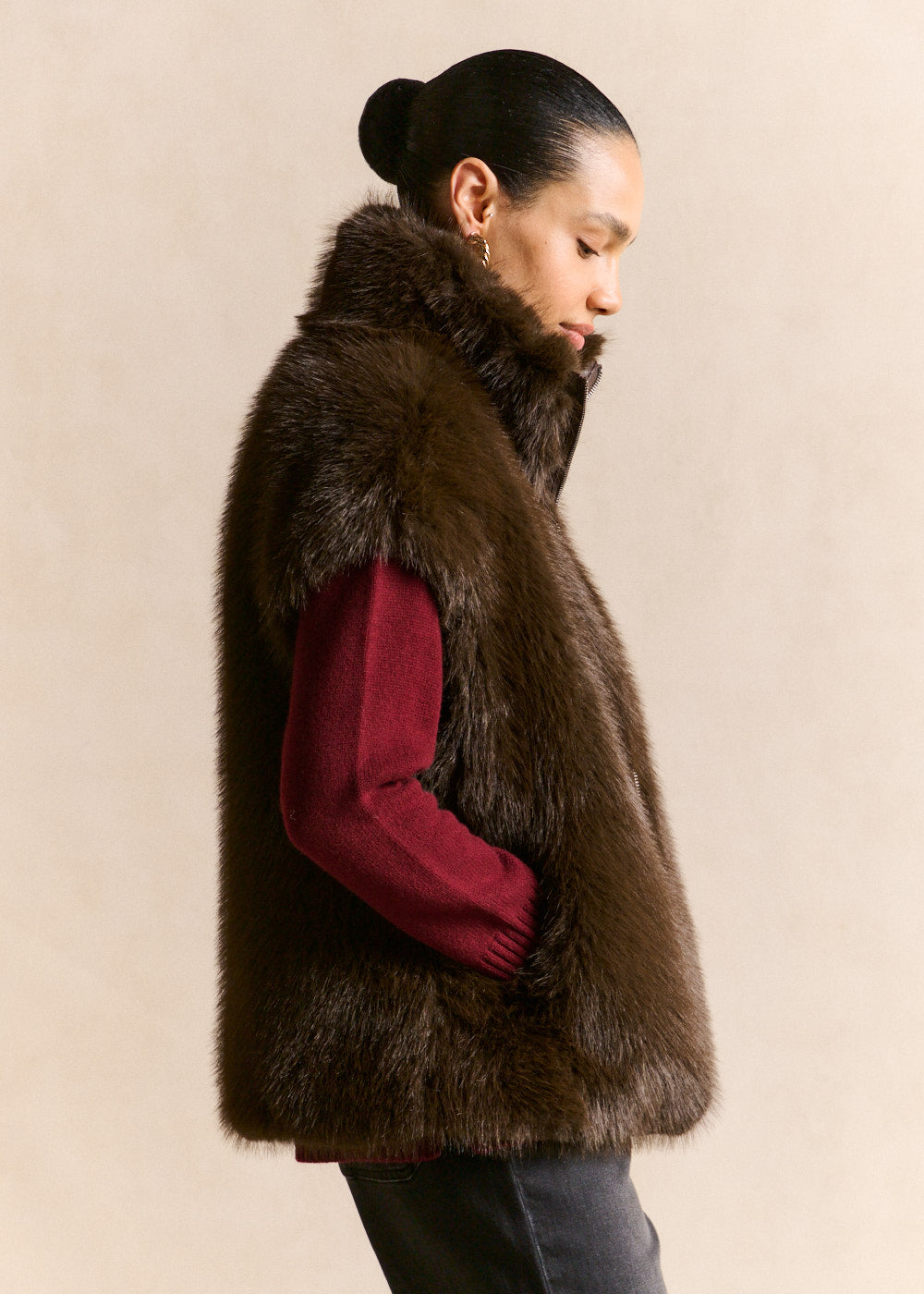 Long-haired faux fur sleeveless waistcoat - Sud Express - 4 - Sud Express