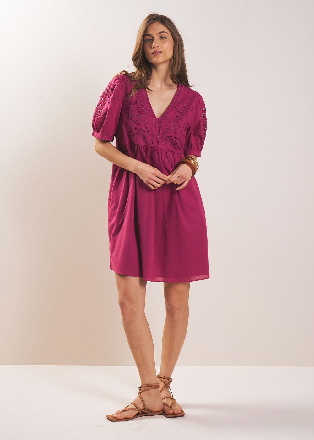 Short embroidered cotton dress - Sud Express - 6 - Sud Express