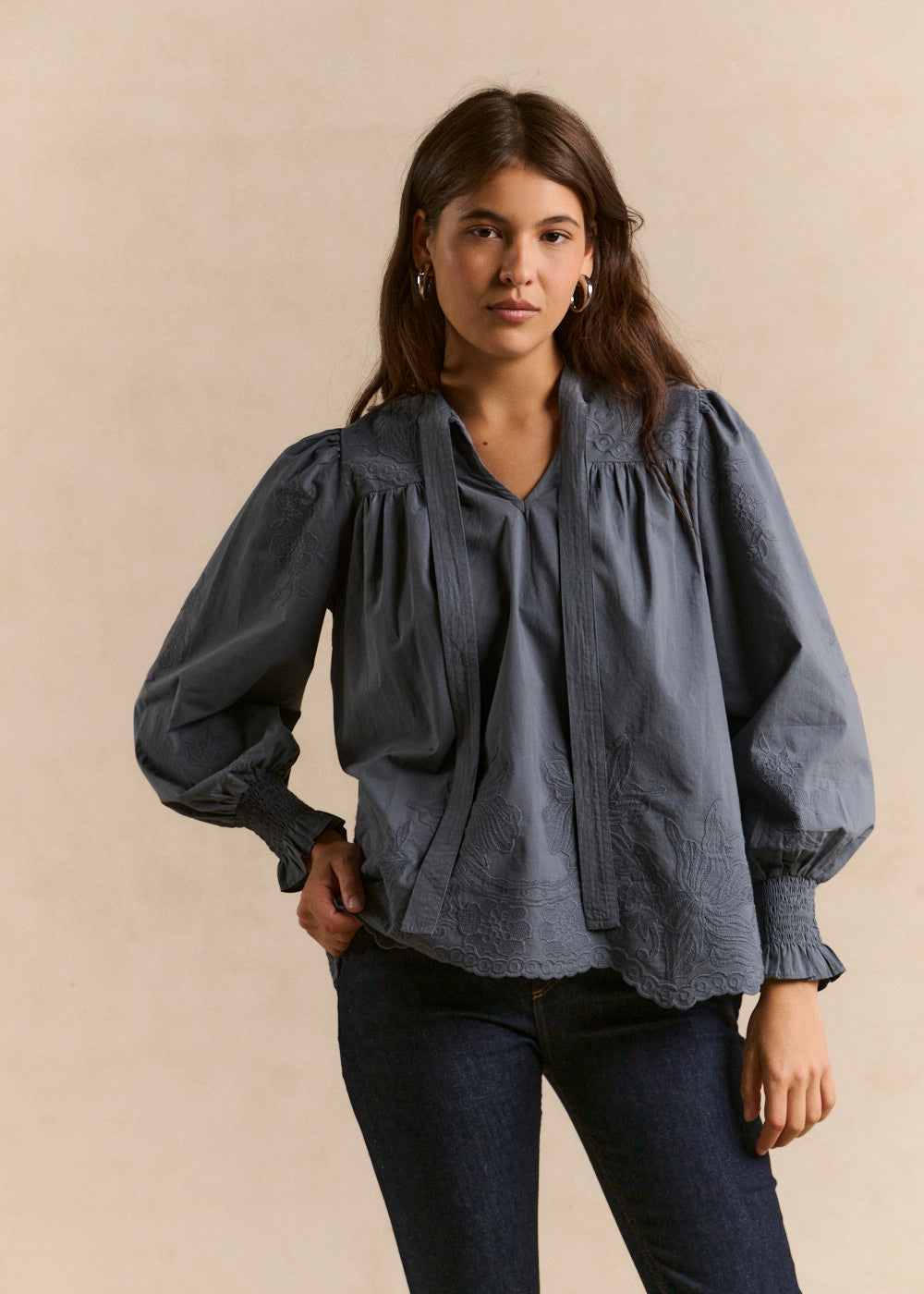 Embroidered blouse with a Tunisian collar - Sud Express - 5 - Sud Express
