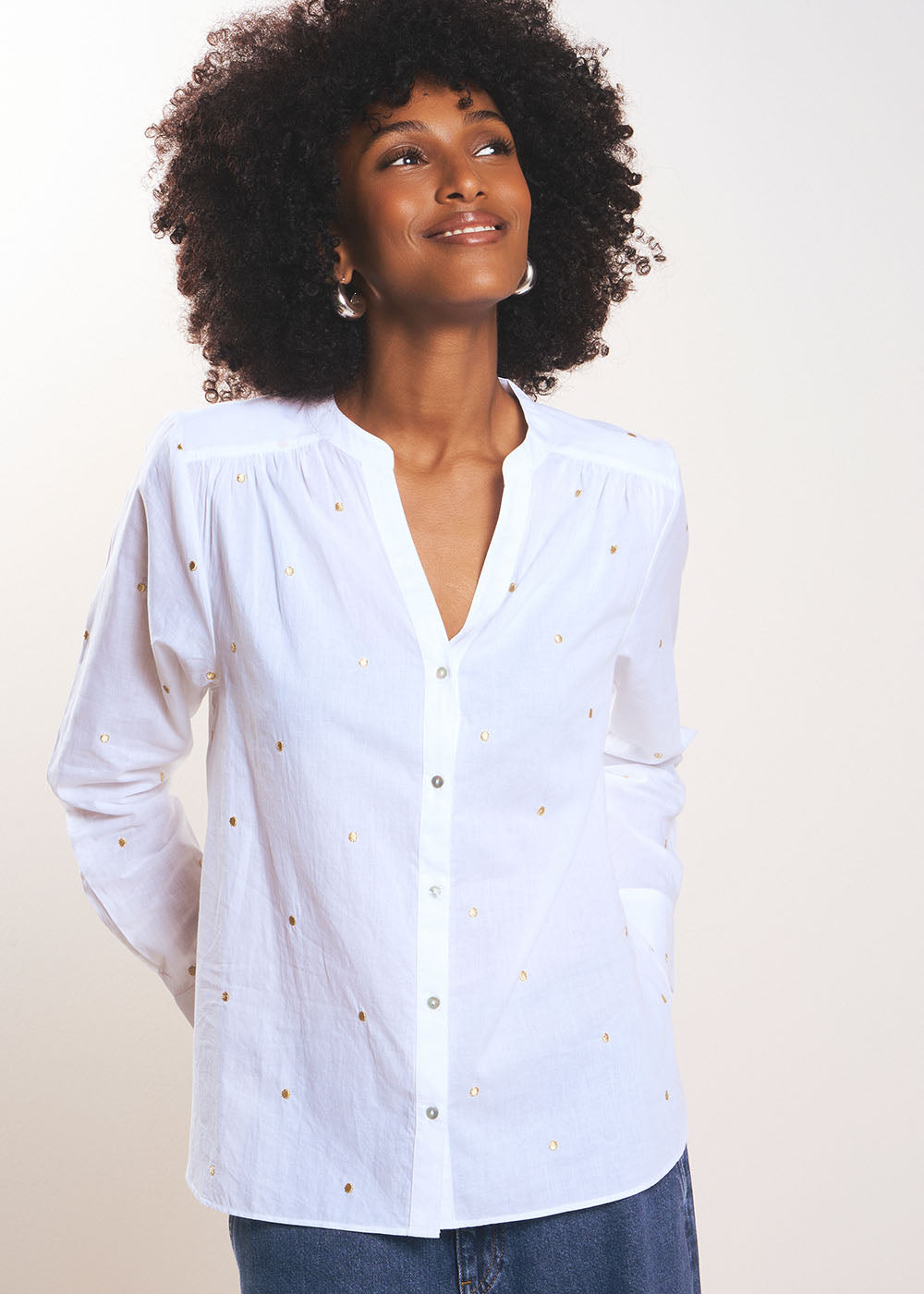 Blouse with gold polka dots and tunisian collar - Sud Express - 5 - Sud Express