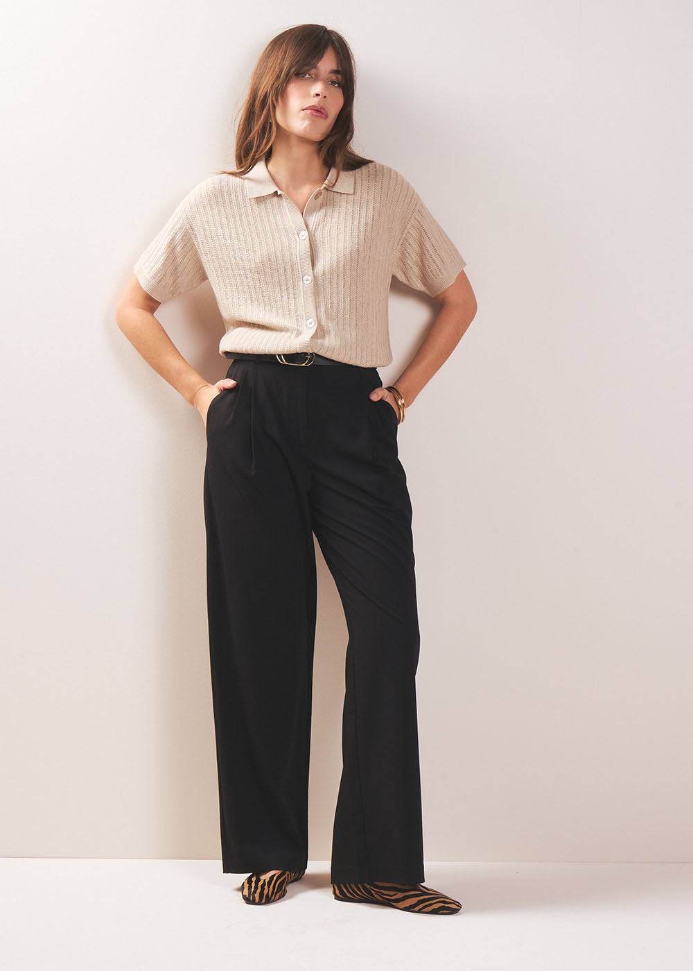 Very wide pleated trousers - Sud Express - 5 - Sud Express