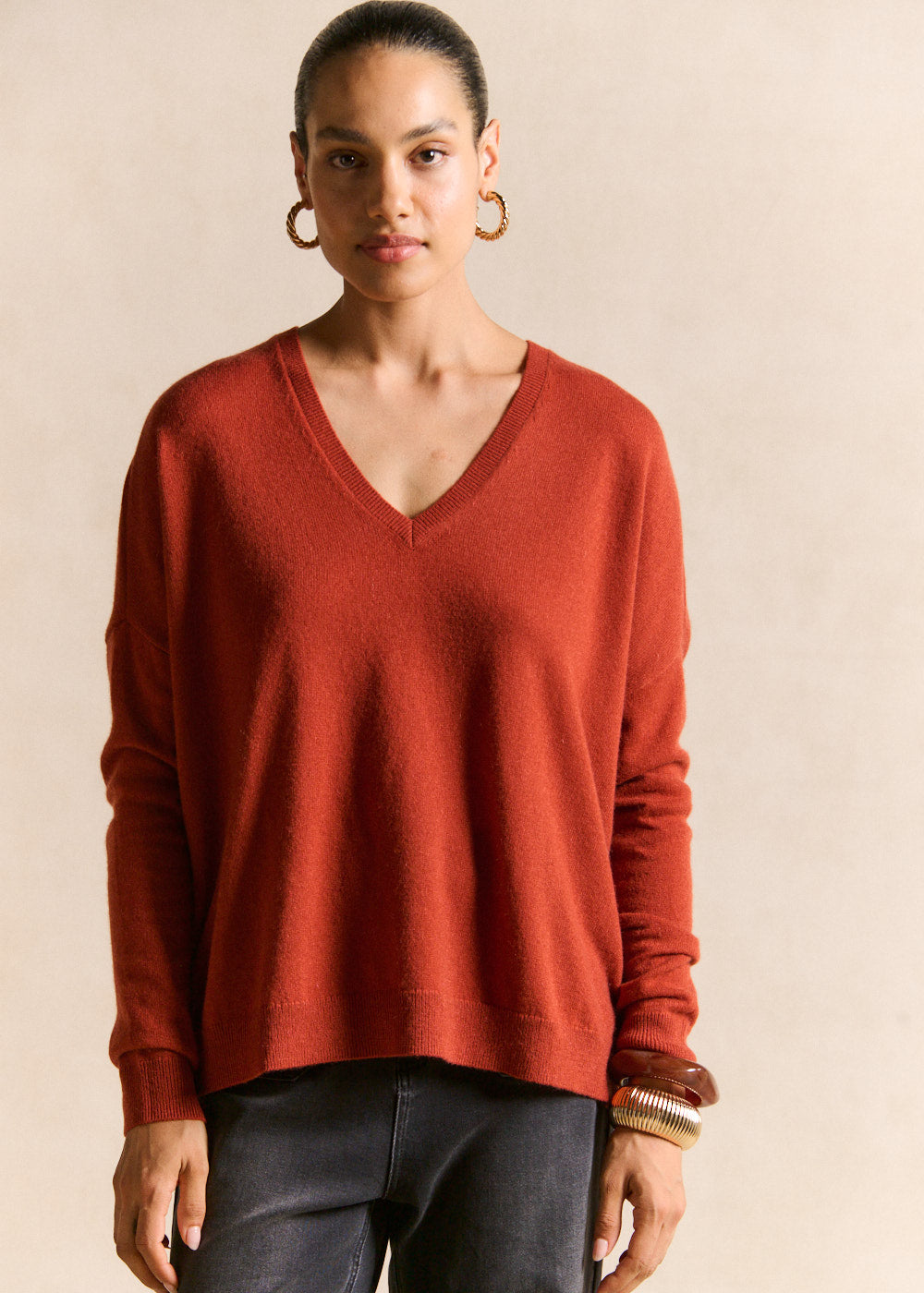 Cashmere V-neck sweater flared fit - Sud Express - 1 - Sud Express