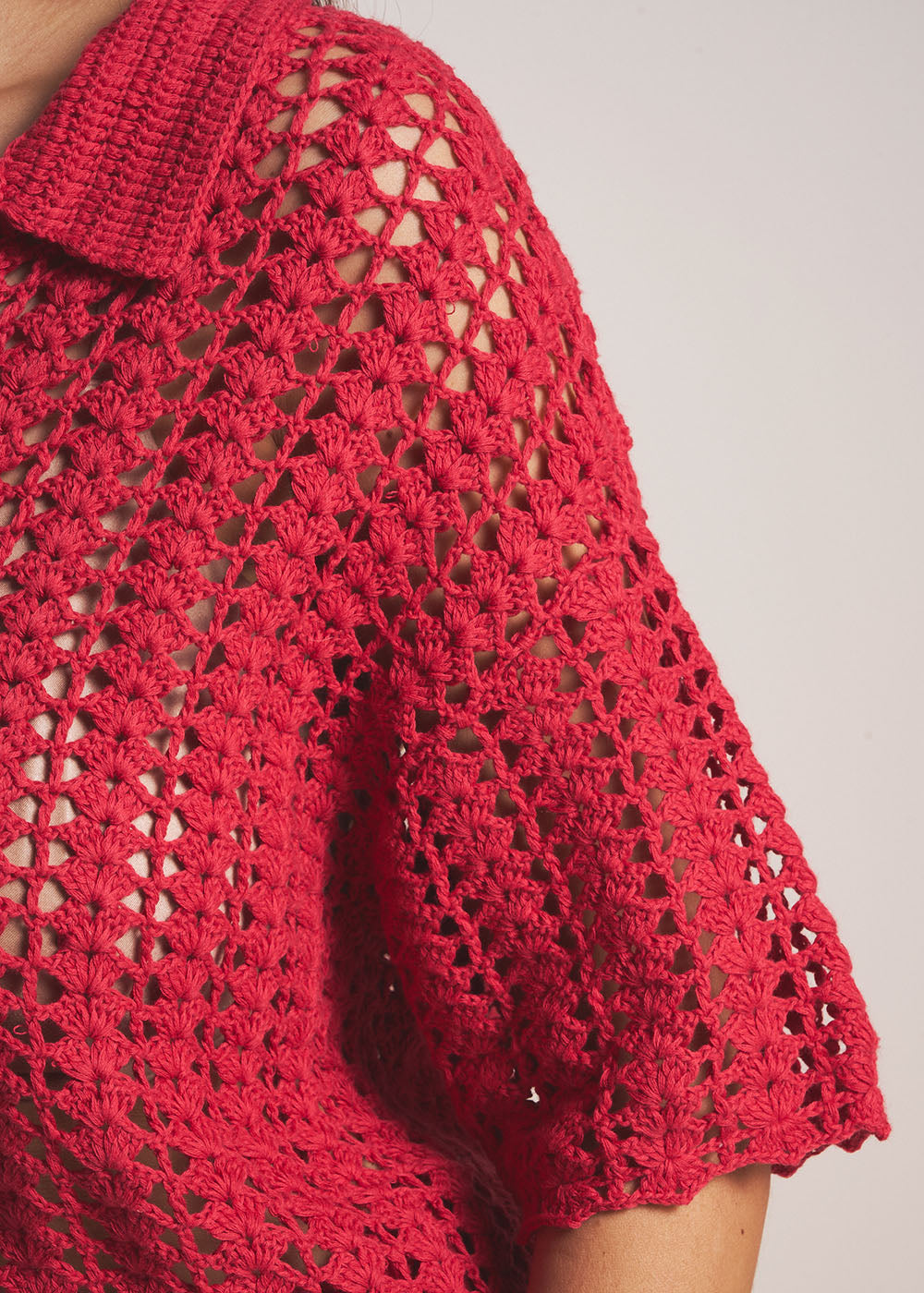 Buttoned crochet cardigan - Sud Express - 6 - Sud Express