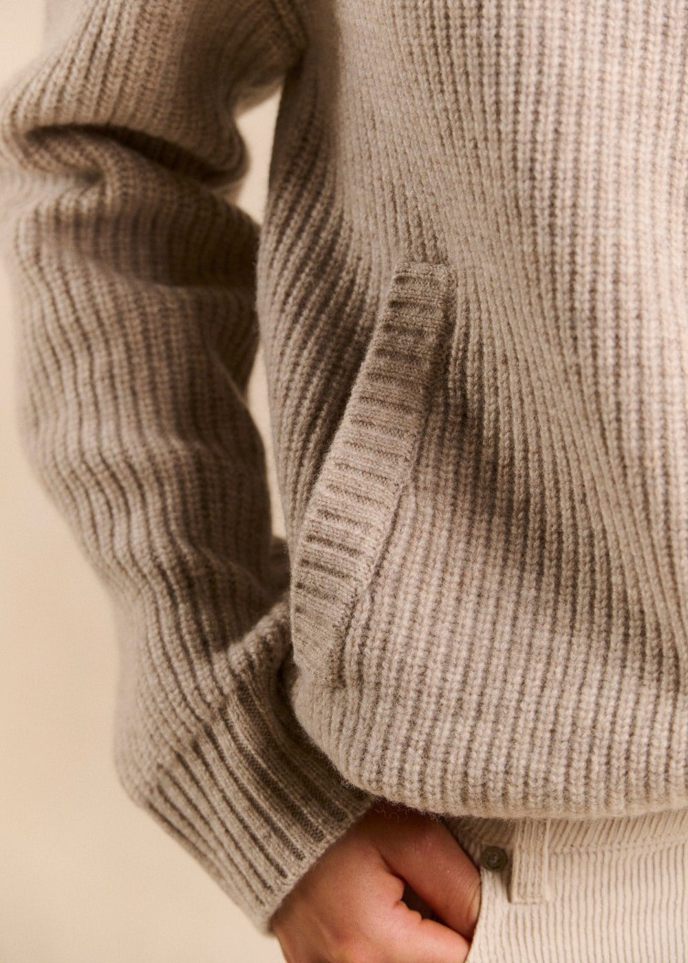Zip-up high-neck wool vest - Sud Express - 4 - Sud Express