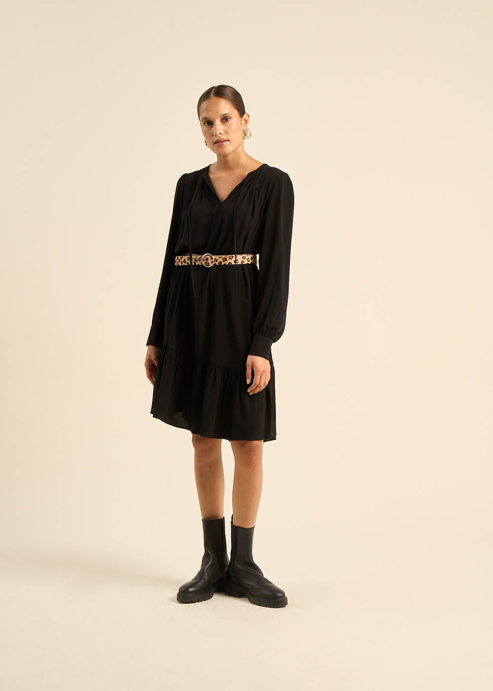 Short dress with long sleeves - Sud Express - 1 - Sud Express