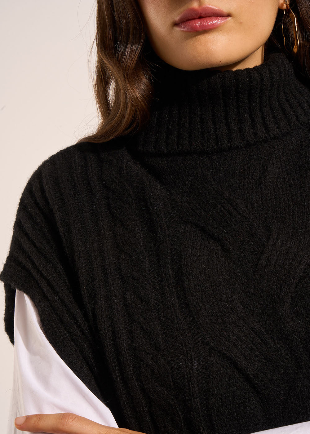Sleeveless turtleneck sweater - Sud Express - 2 - Sud Express