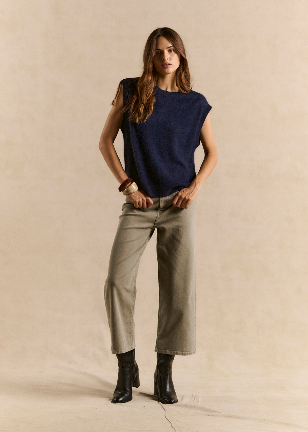 Loose sleeveless sweater in wool and cashmere - Sud Express - 5 - Sud Express