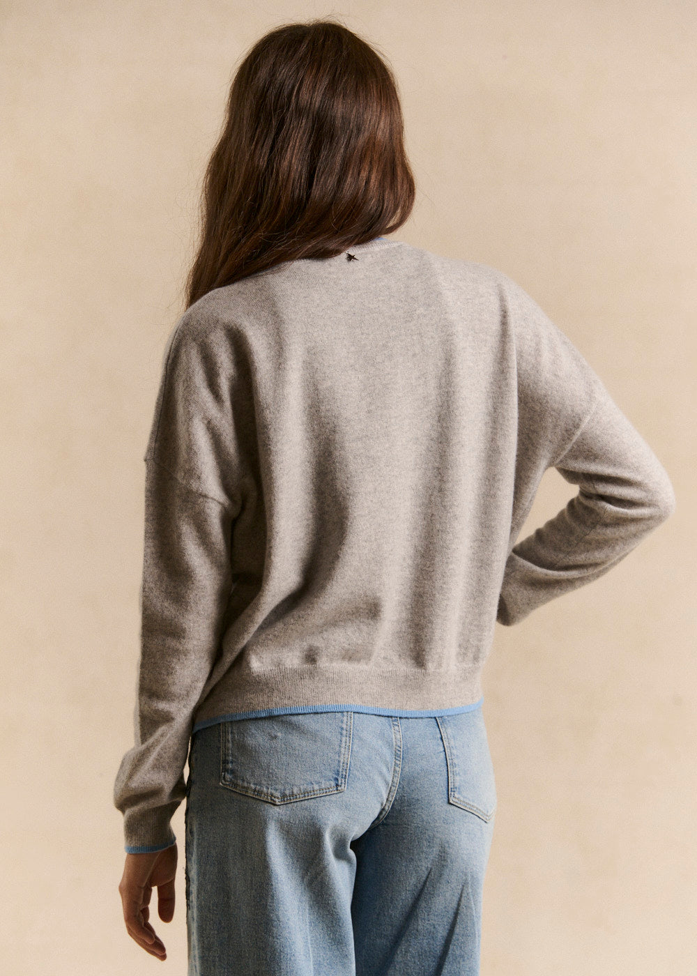 Boat neck cashmere sweater, boxy fit - Sud Express - 3 - Sud Express