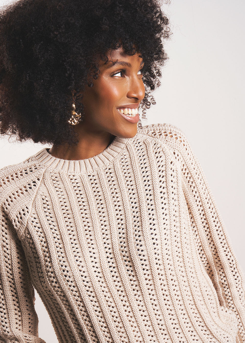 Openwork knit jumper with a round neck - Sud Express - 2 - Sud Express