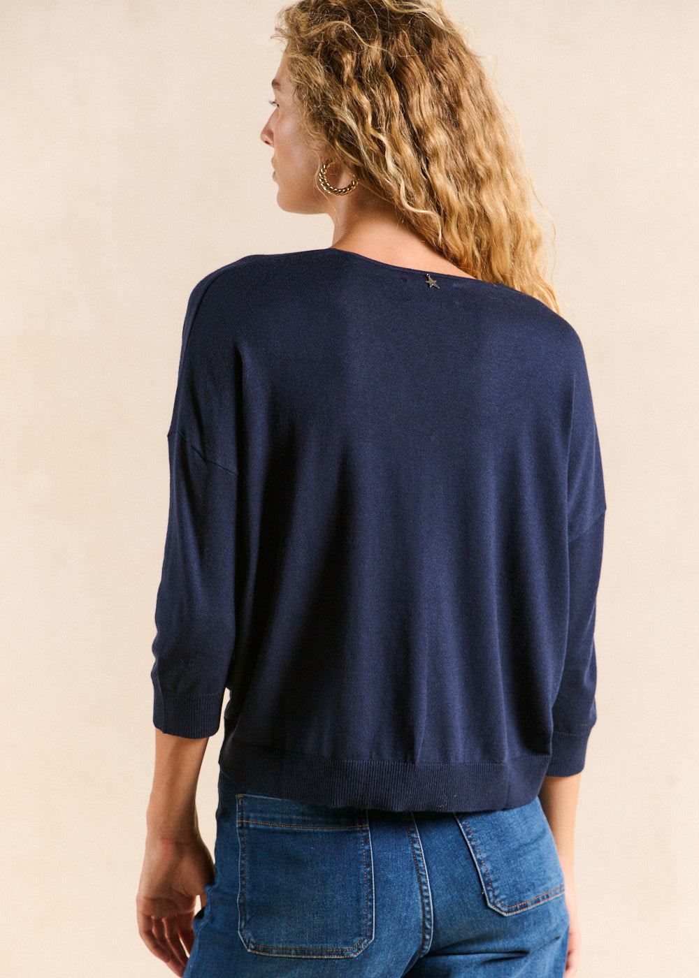 MANONO Oversized V-neck jumper with mid-length sleeves - 3 - Sud Express - Sud Express