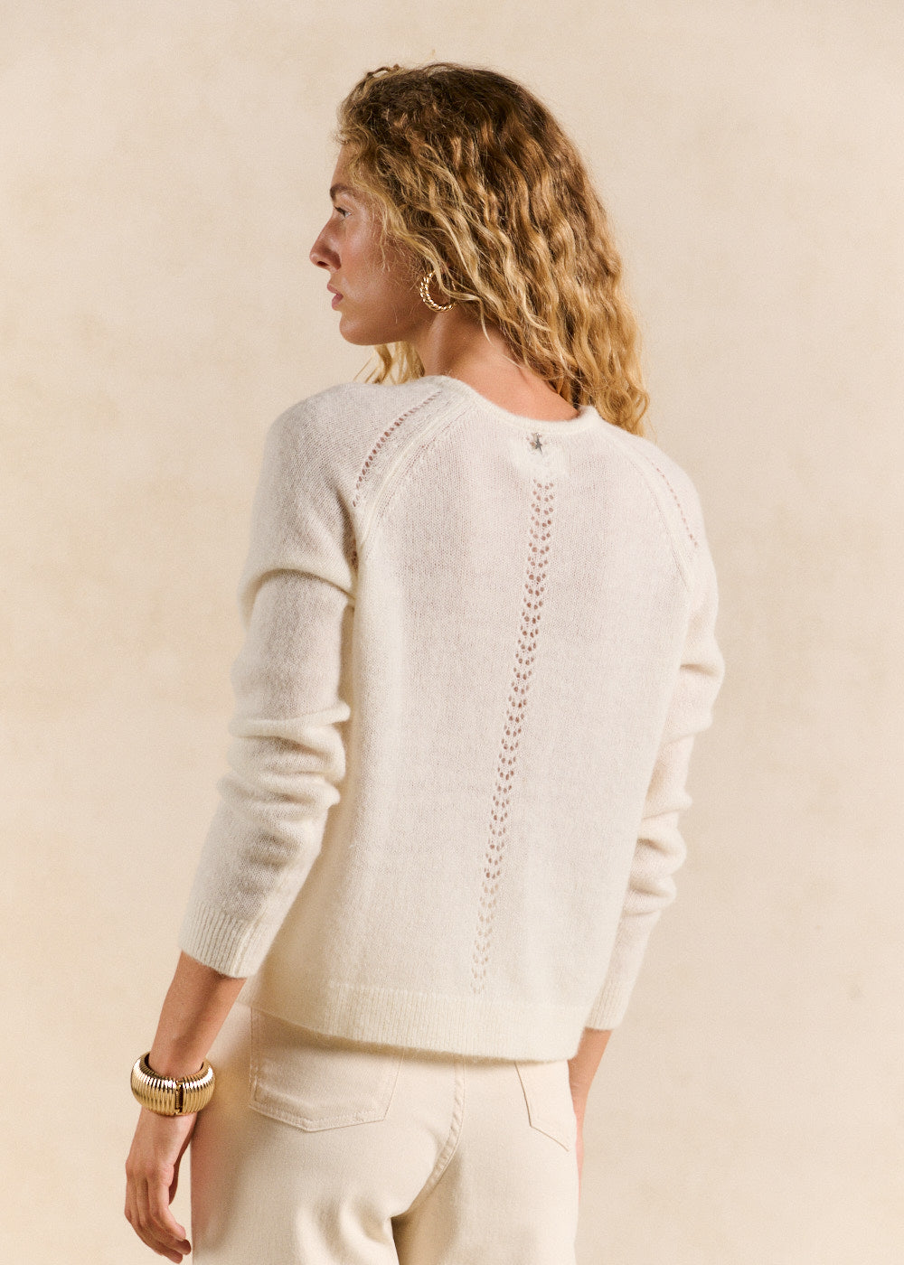 V-neck jumper with openwork detailing - Sud Express - 3 - Sud Express