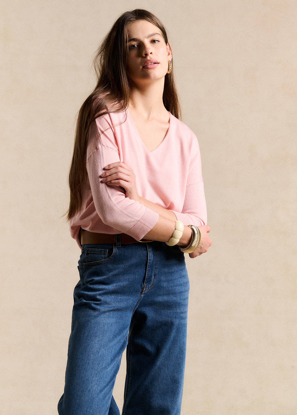 MANONO Oversized V-neck jumper with mid-length sleeves - 4 - Sud Express - Sud Express