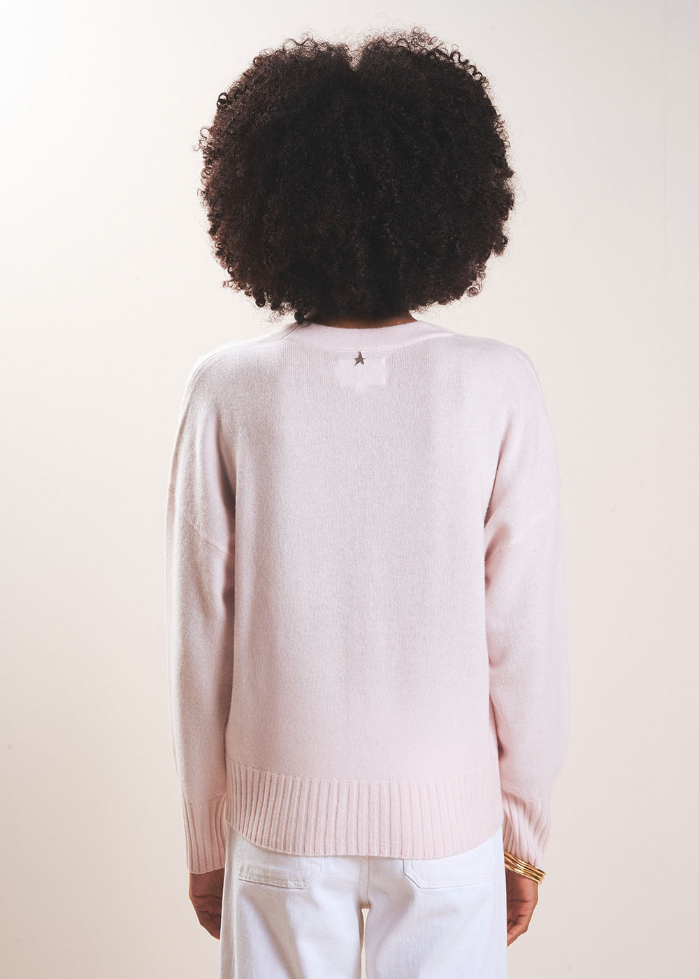 Loose-fitting cashmere V-neck cardigan - Sud Express - 3 - Sud Express