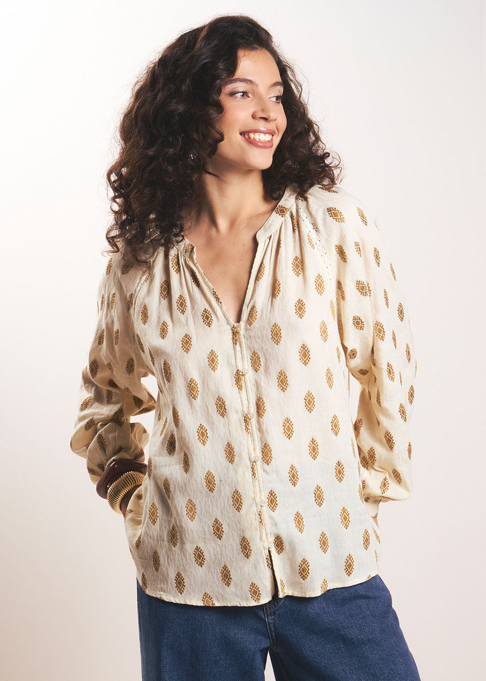 Blouse with mandarin collar and gold embroidery - Sud Express - 5 - Sud Express
