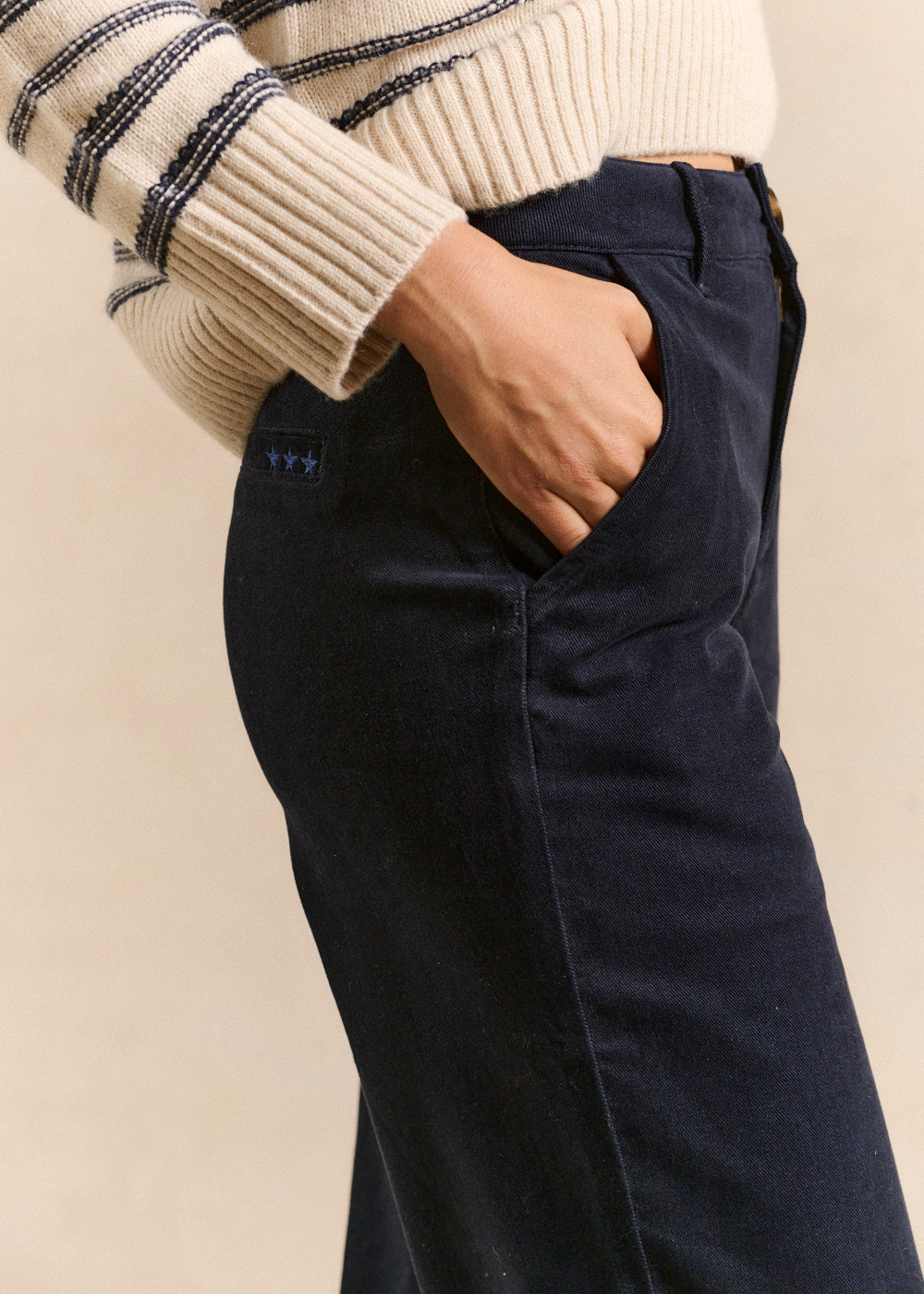 Straight pants with a peach skin touch - Sud Express - 5 - Sud Express