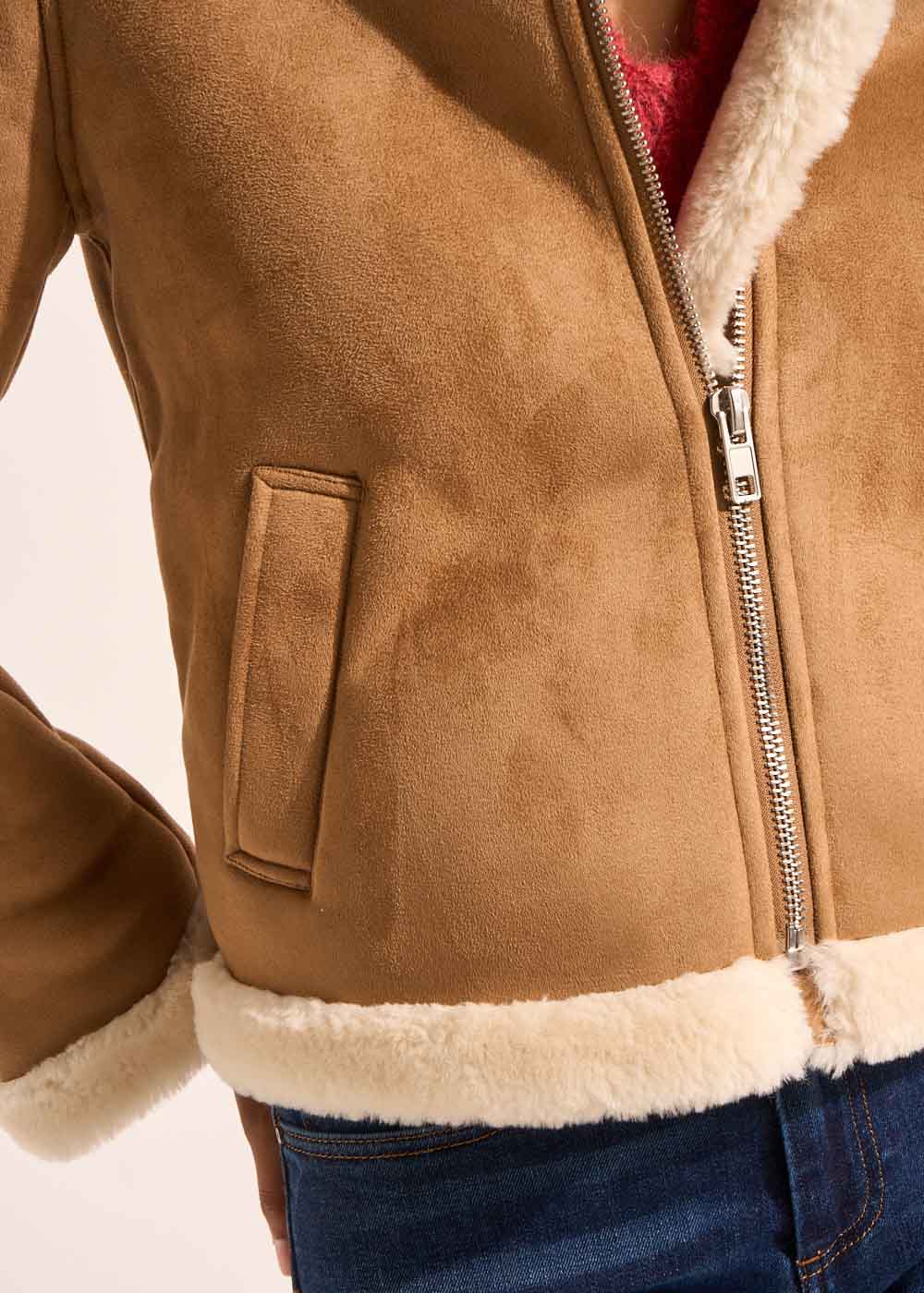 Veste courte en faux suède doublé fausse fourrure - Sud Express - 2 - Sud Express