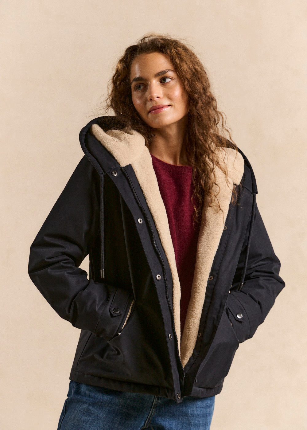 Short water-repellent jacket lined with faux fur and hood - Sud Express - 1 - Sud Express