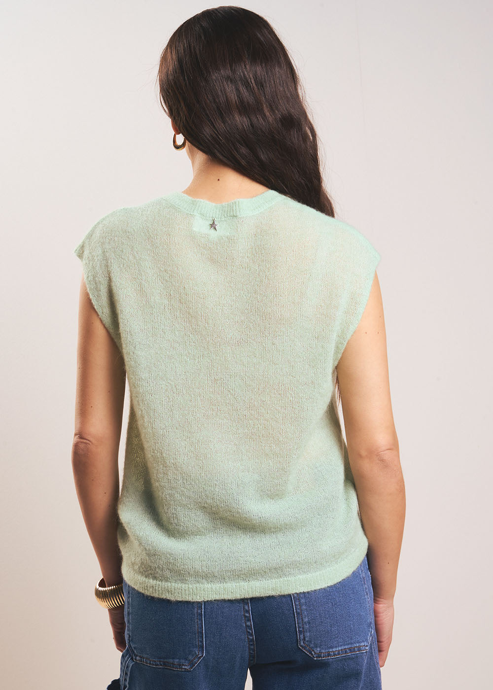 Sleeveless cardigan with round neck - Sud Express - 3 - Sud Express