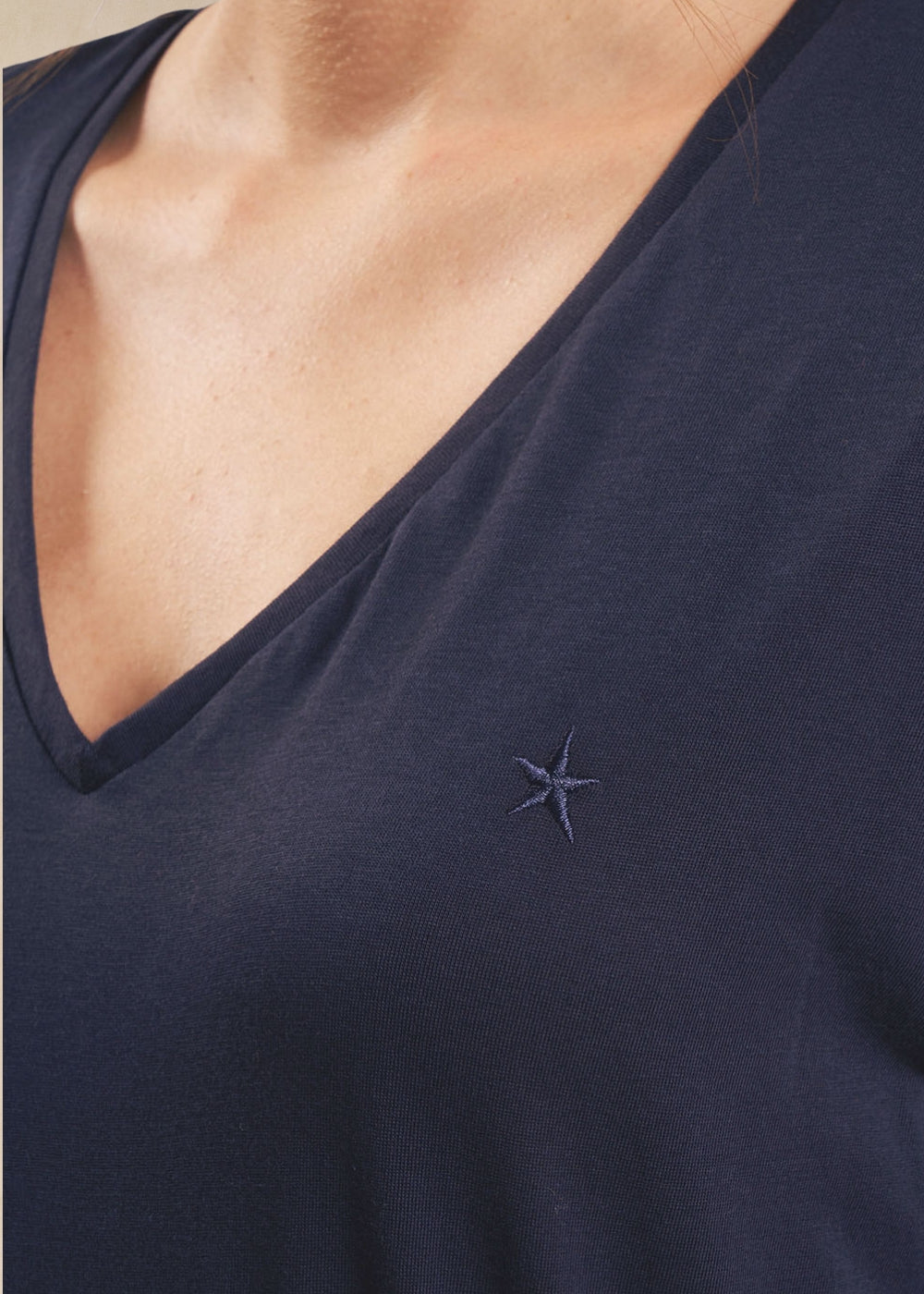Cotton V-neck T-shirt - Sud Express - 1 - Sud Express