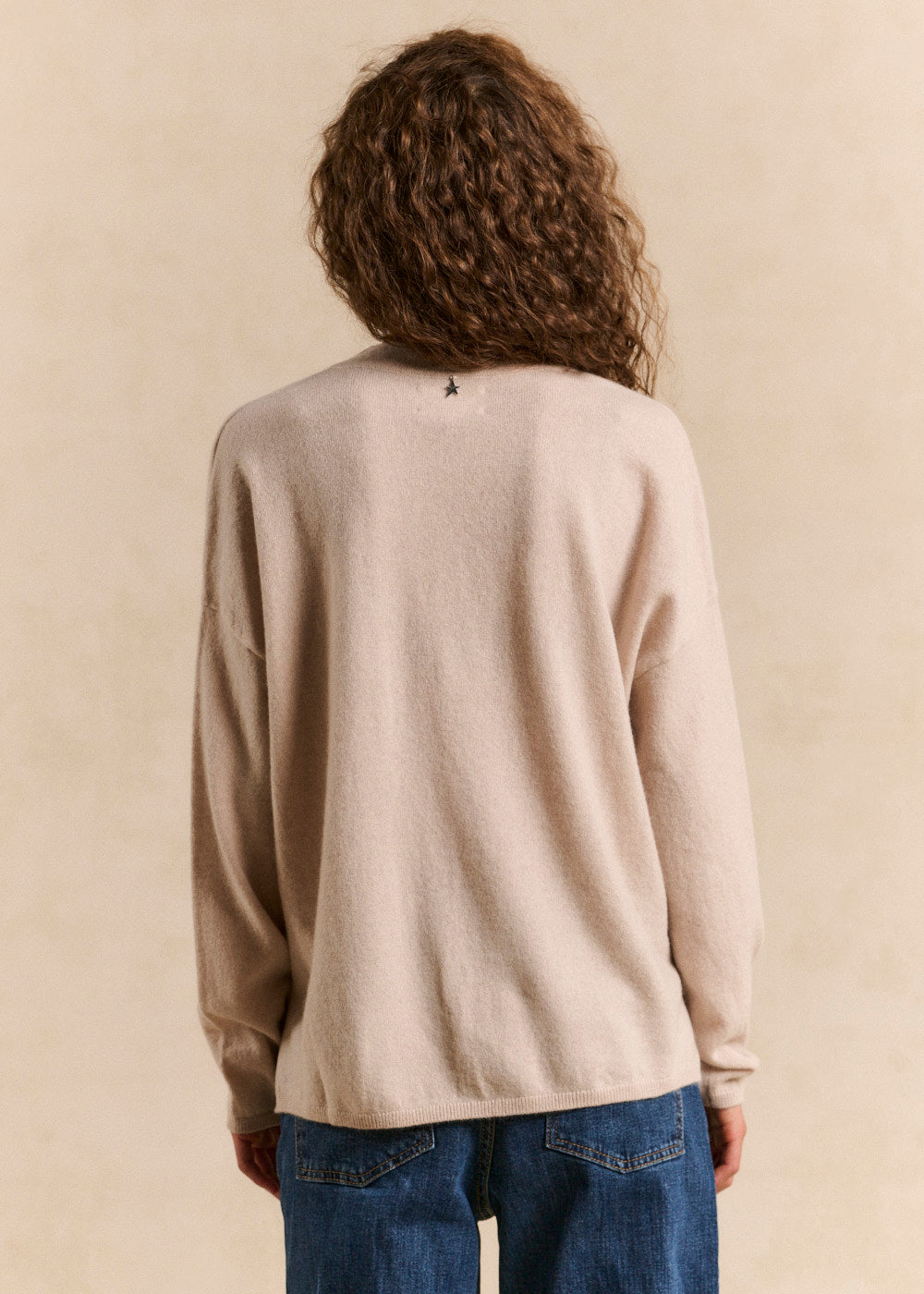 MAMALIOU Loose-fitting cashmere jumper with a Tunisian collar - 3 - Sud Express - Sud Express