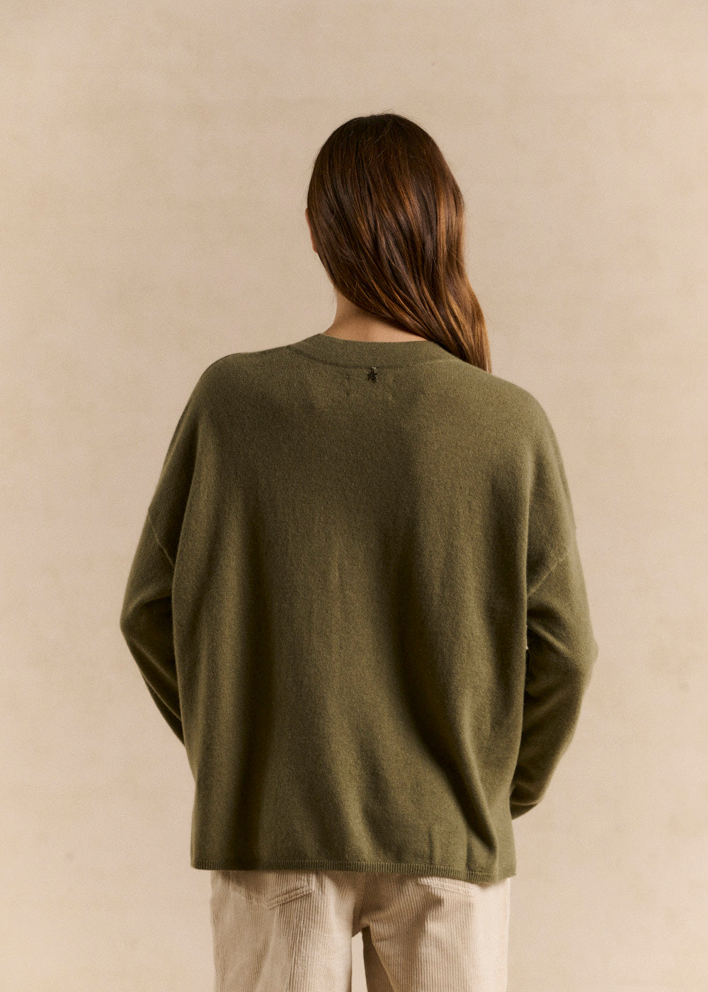 Loose-fitting cashmere jumper with a Tunisian collar - Sud Express - 3 - Sud Express