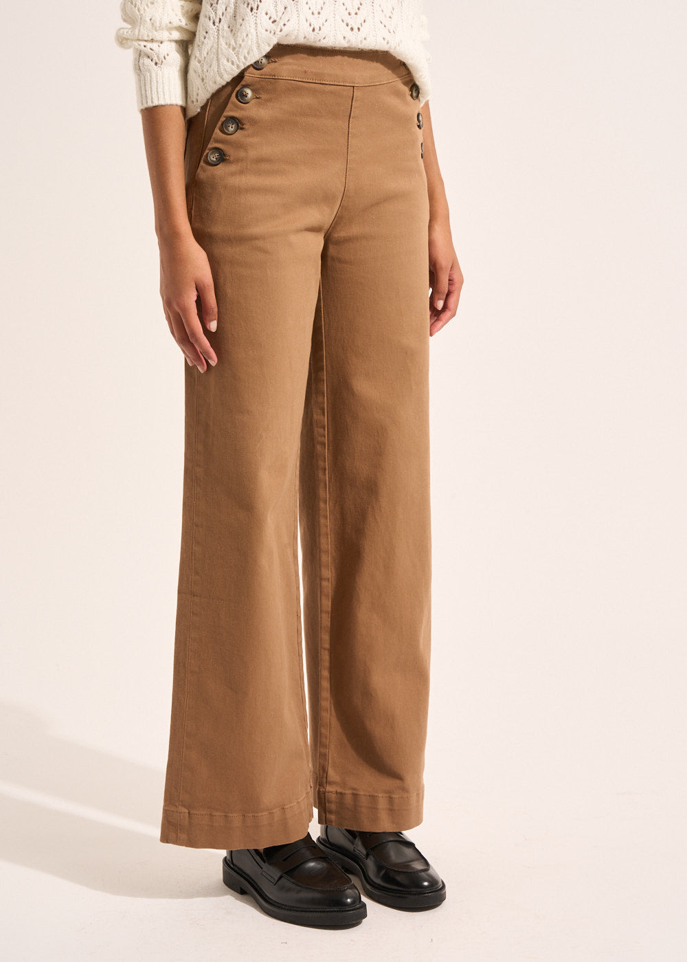 Straight-leg trousers with buttoned waistband - Sud Express - 6 - Sud Express