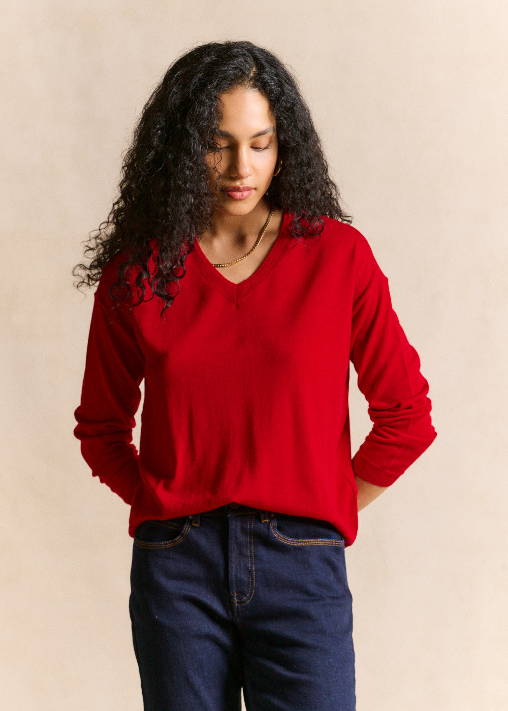V-neck wool sweater with relaxed fit - Sud Express - 5 - Sud Express