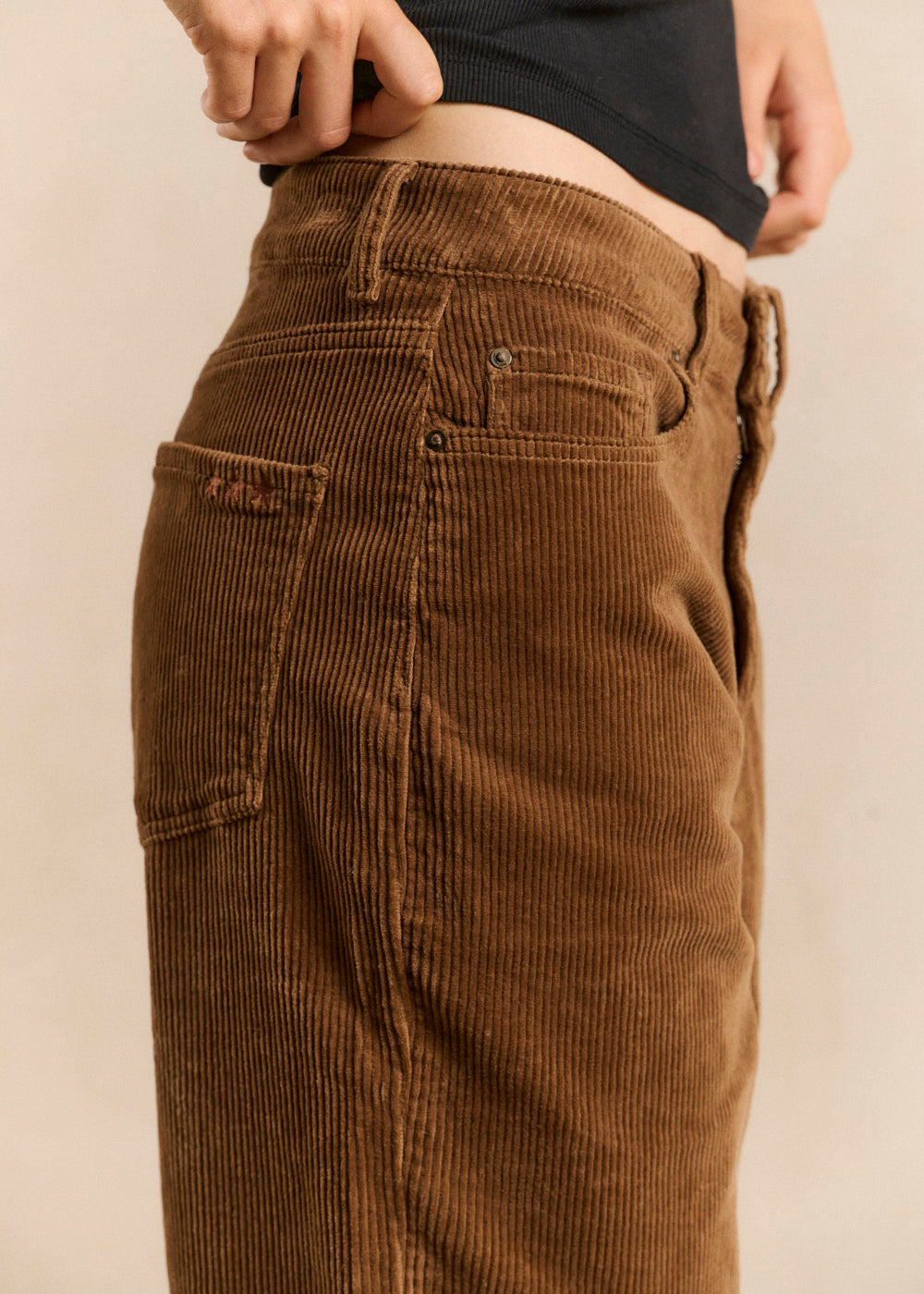 Balloon-cut velvet pants - Sud Express - 5 - Sud Express