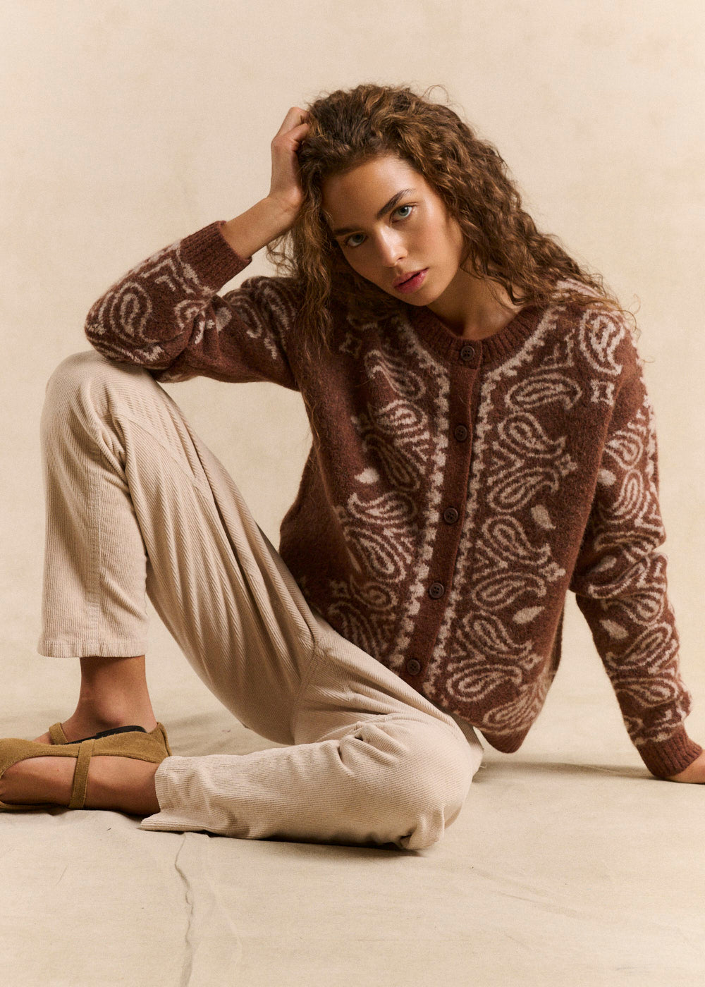 Bandana-pattern jacquard knit cardigan - Sud Express - 5 - Sud Express