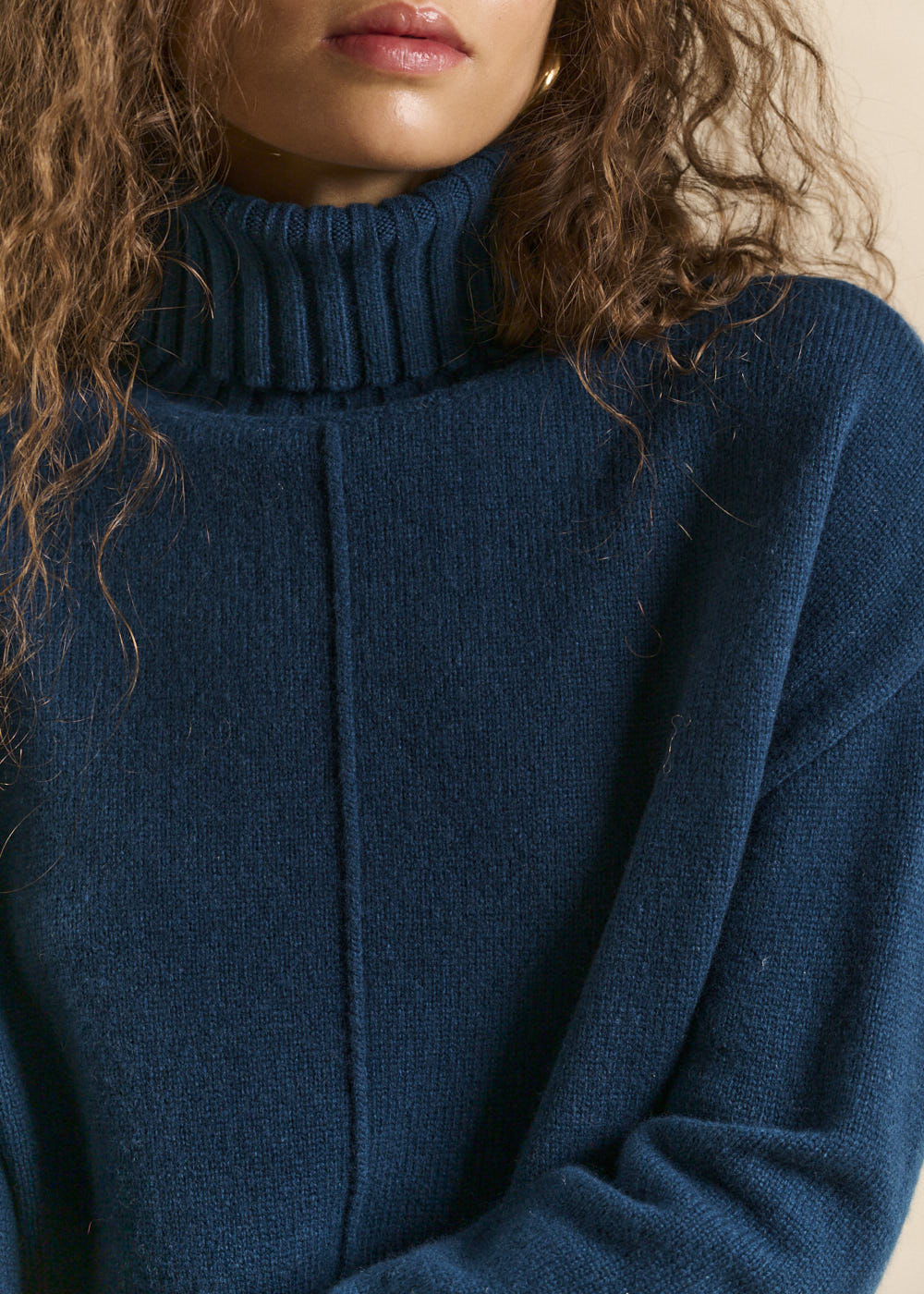 Loose turtleneck wool sweater - Sud Express - 2 - Sud Express