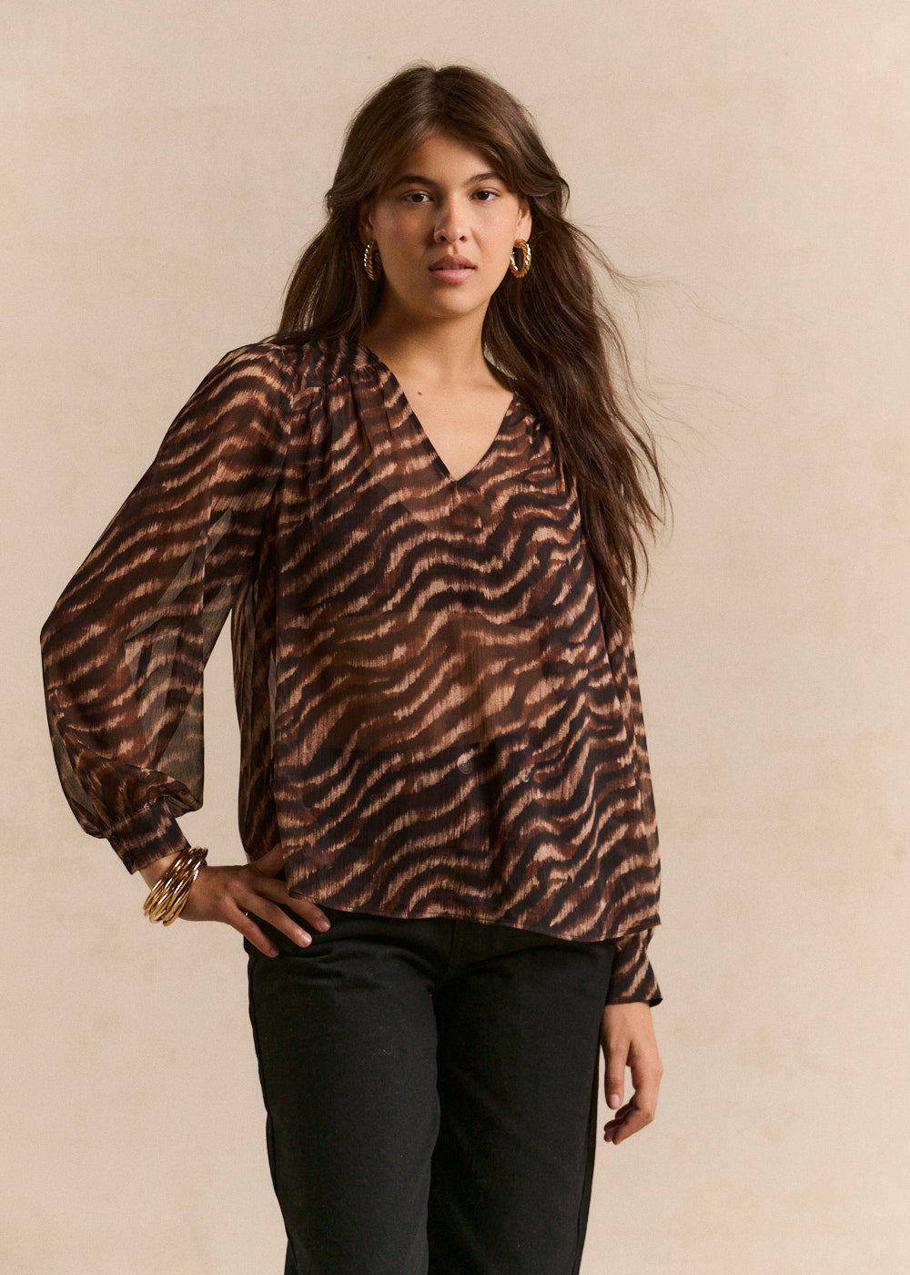 Top with a loose fit and animal print - Sud Express - 1 - Sud Express