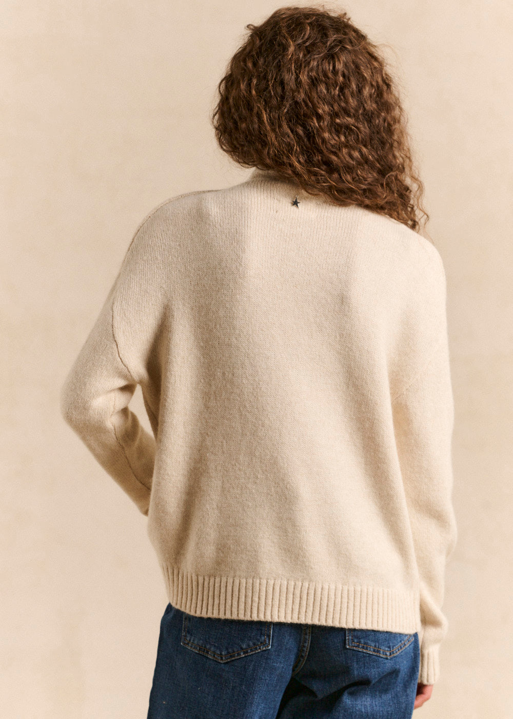 Sweater with a rolled-up high collar and long sleeves - Sud Express - 3 - Sud Express