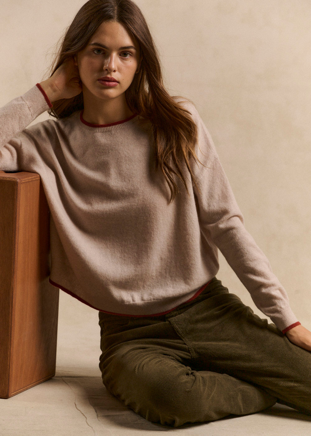 Boat neck cashmere sweater, boxy fit - Sud Express - 1 - Sud Express