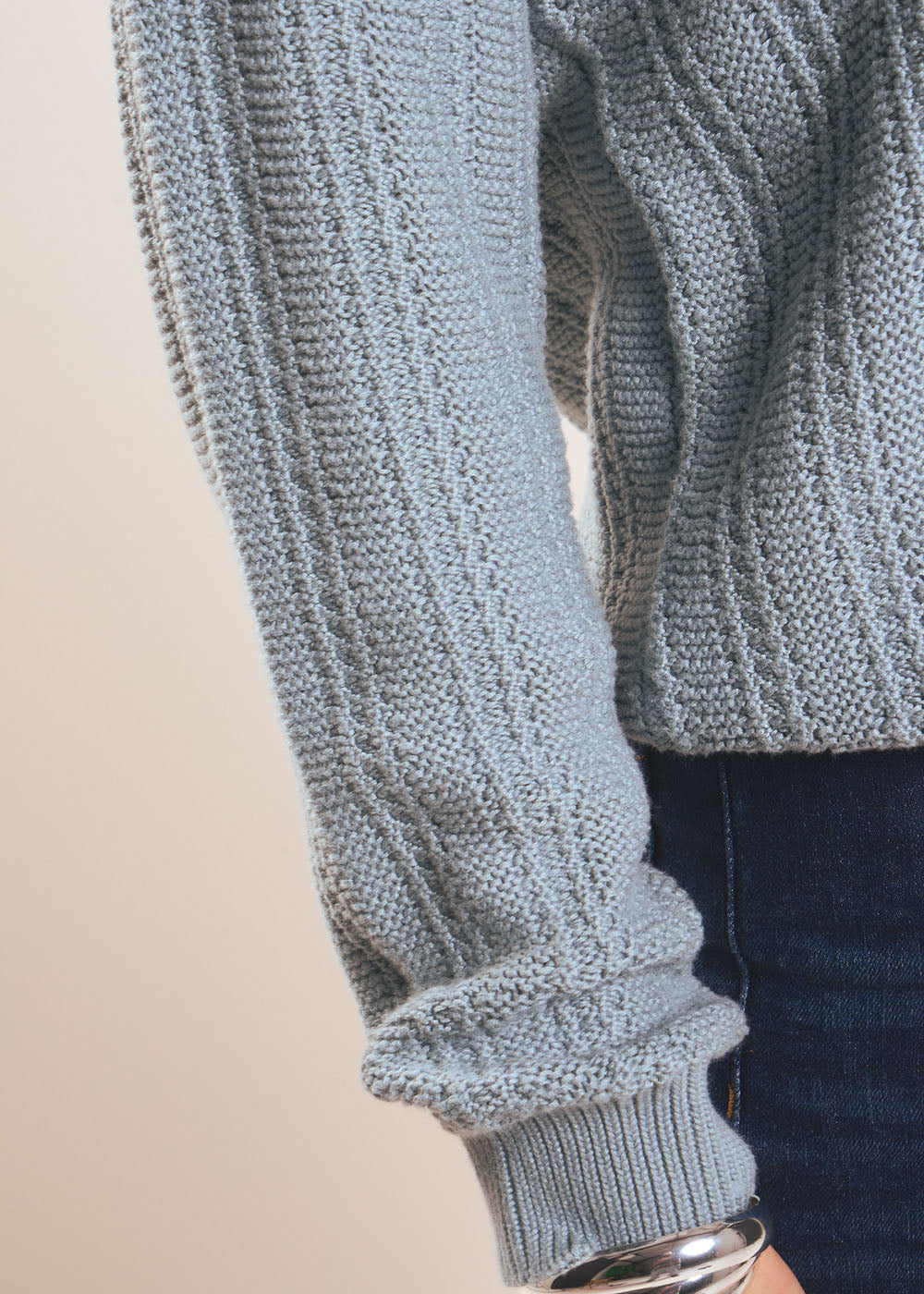 V-neck jumper in pearl knit - Sud Express - 5 - Sud Express